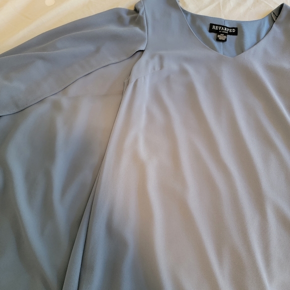 REVAMPED sleeveless mini dress with cape - Picture 4 of 7